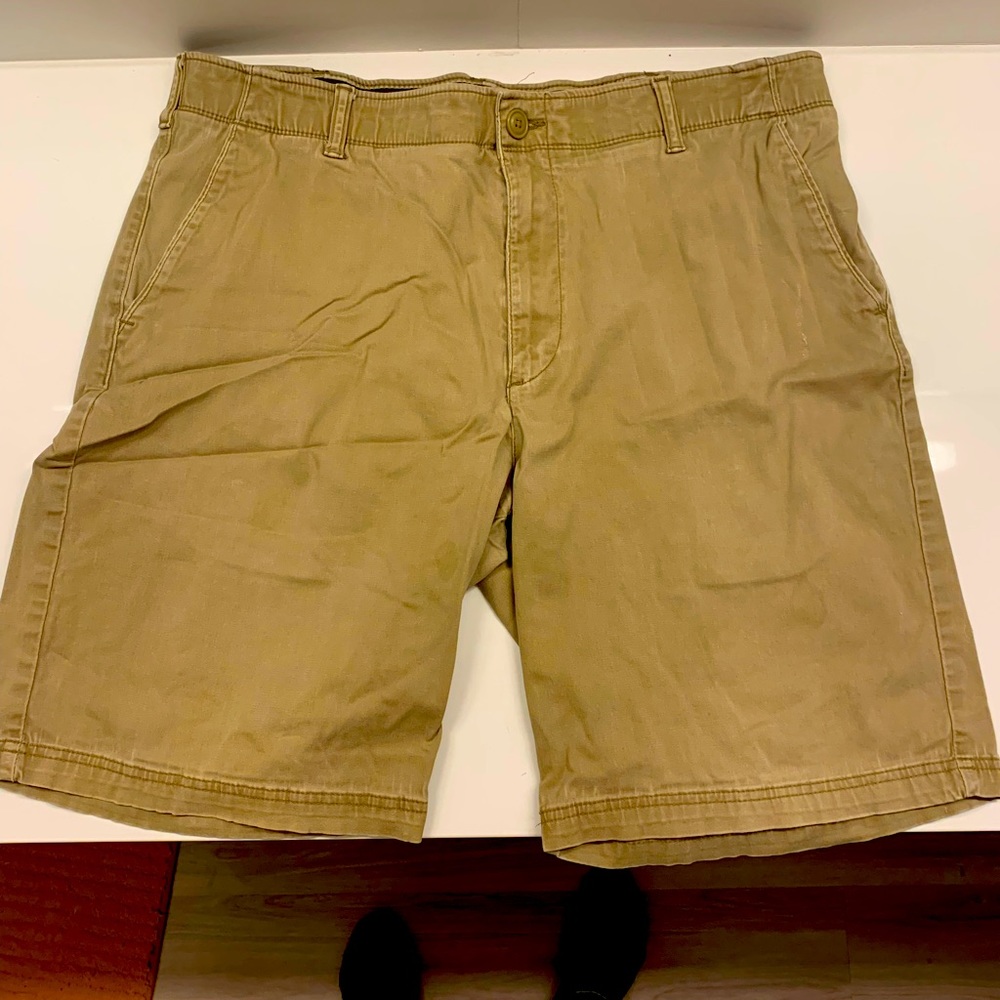 40” waist khaki shorts
